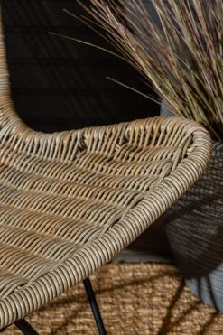 Esteri Parvekeryhmä Harmaa