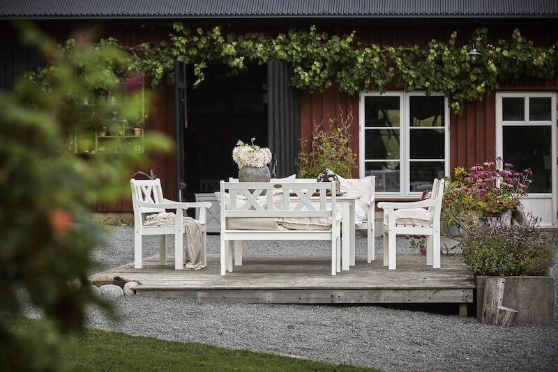 Hillerstorp Läckö 3-istuttava Puutarhapenkki Valkoinen 1 Hillerstorp Läckö 3-istuttava Puutarhapenkki Valkoinen