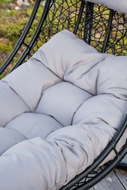 Veke Lepo Riipputuoli Ja Teline Musta, Harmaa Pehmuste