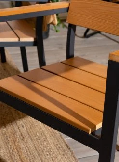 Veke Saari Aintwood 6-hengen Ruokailuryhmä Ruskea/musta -Veke kauppa Saari 6 hengen ruokailuryhma miljoossa web 22