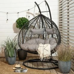 Veke Tupla Kahden Istuttava Riipputuoli Telineellä Luonnonväri/valkoiset Pehmusteet -Veke kauppa Tupla kahdenistuttava riippukeinu miljoossa