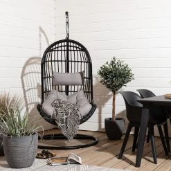 Veke Luoto Riipputuoli Ja Teline Musta, Vaaleanharmaa Pehmuste -Veke kauppa luoto riipputuoli ja teline musta web 3