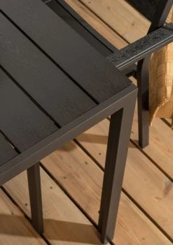 Veke Saarni Aintwood 4-hengen Ruokailuryhmä Musta 10 Veke Saarni Aintwood 4-hengen Ruokailuryhmä Musta -Veke kauppa saarni aintwood ruokailuryhma 4 hengen musta7